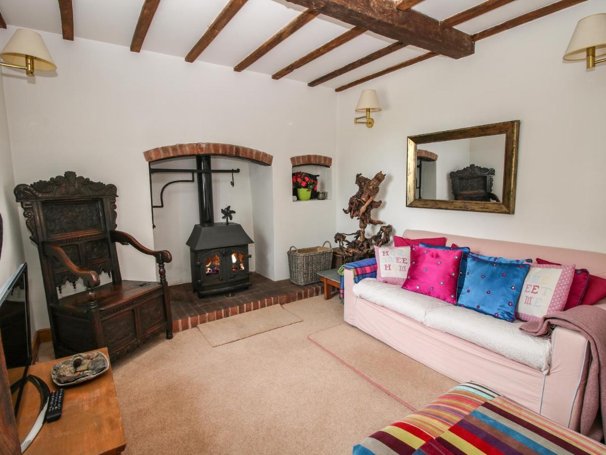 לאדלו Lower Woodend Cottage מראה חיצוני תמונה