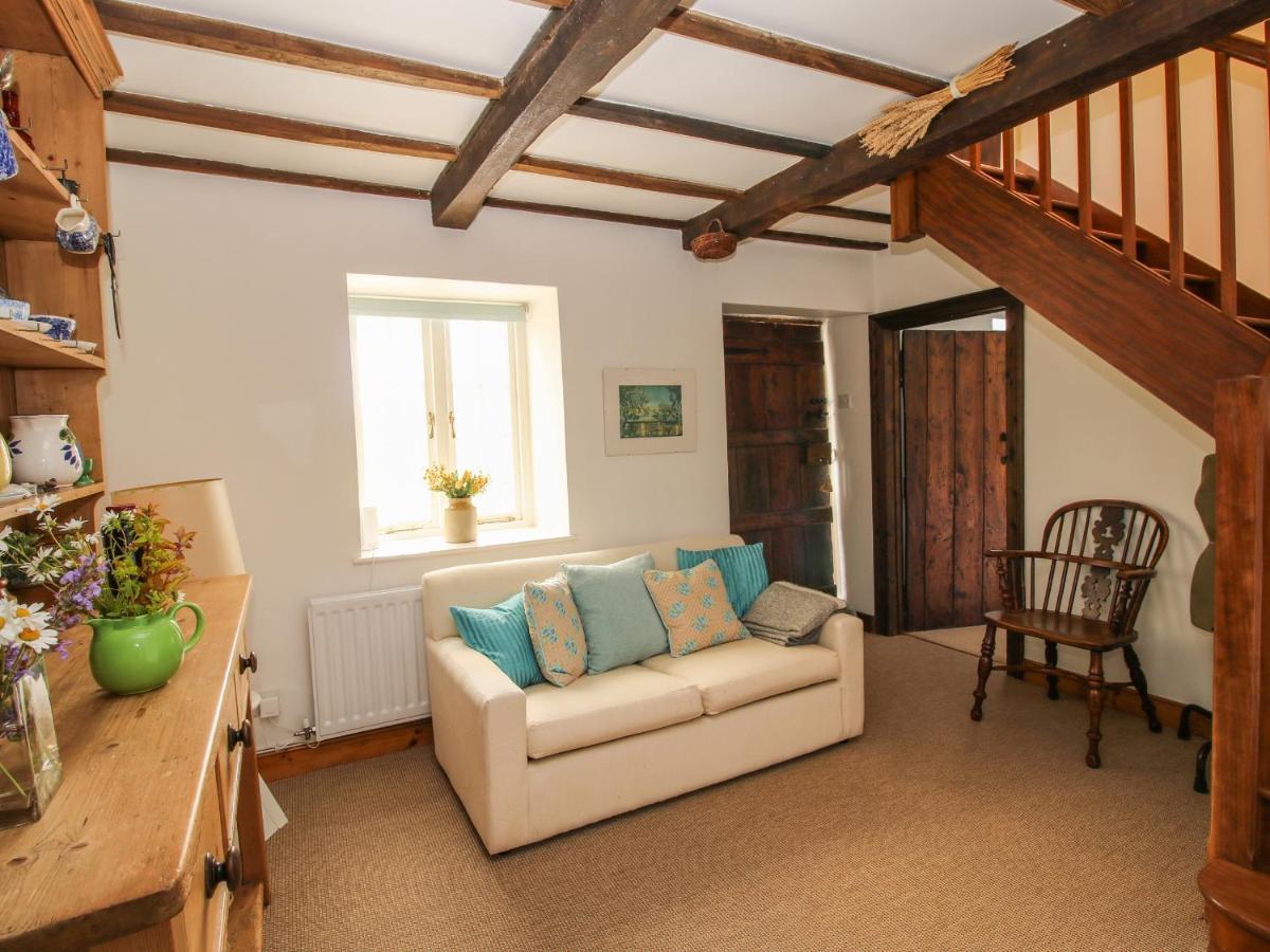 לאדלו Lower Woodend Cottage מראה חיצוני תמונה