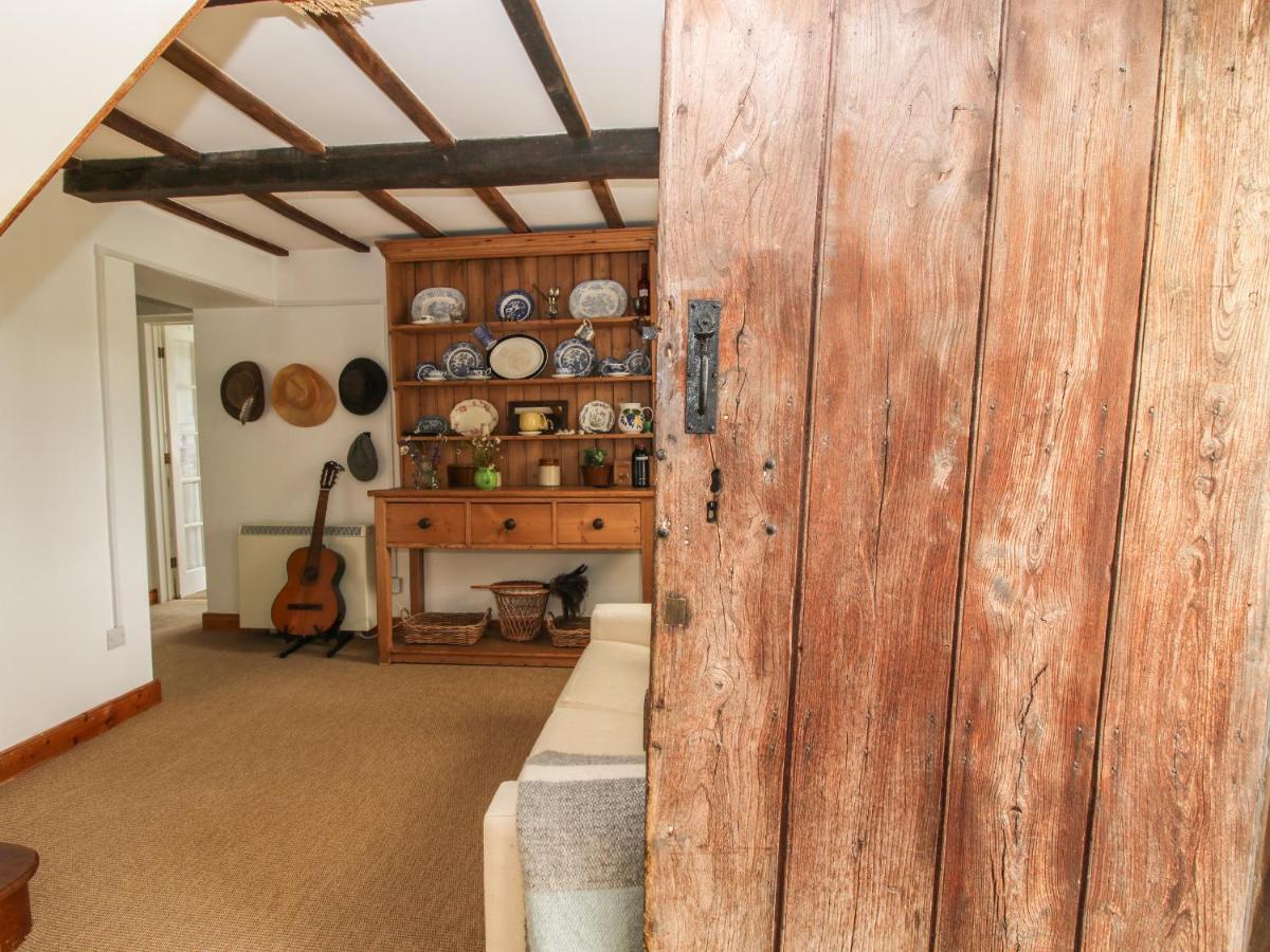 לאדלו Lower Woodend Cottage מראה חיצוני תמונה