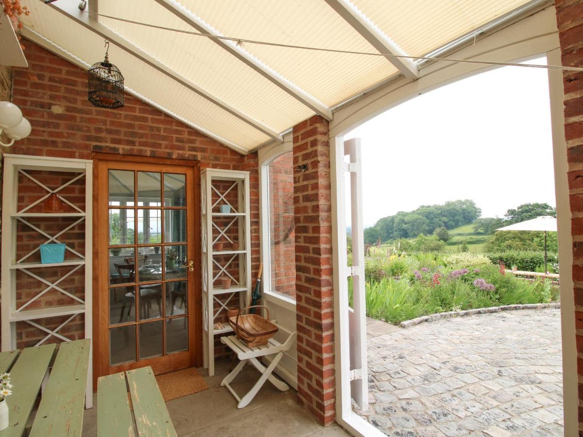 לאדלו Lower Woodend Cottage מראה חיצוני תמונה
